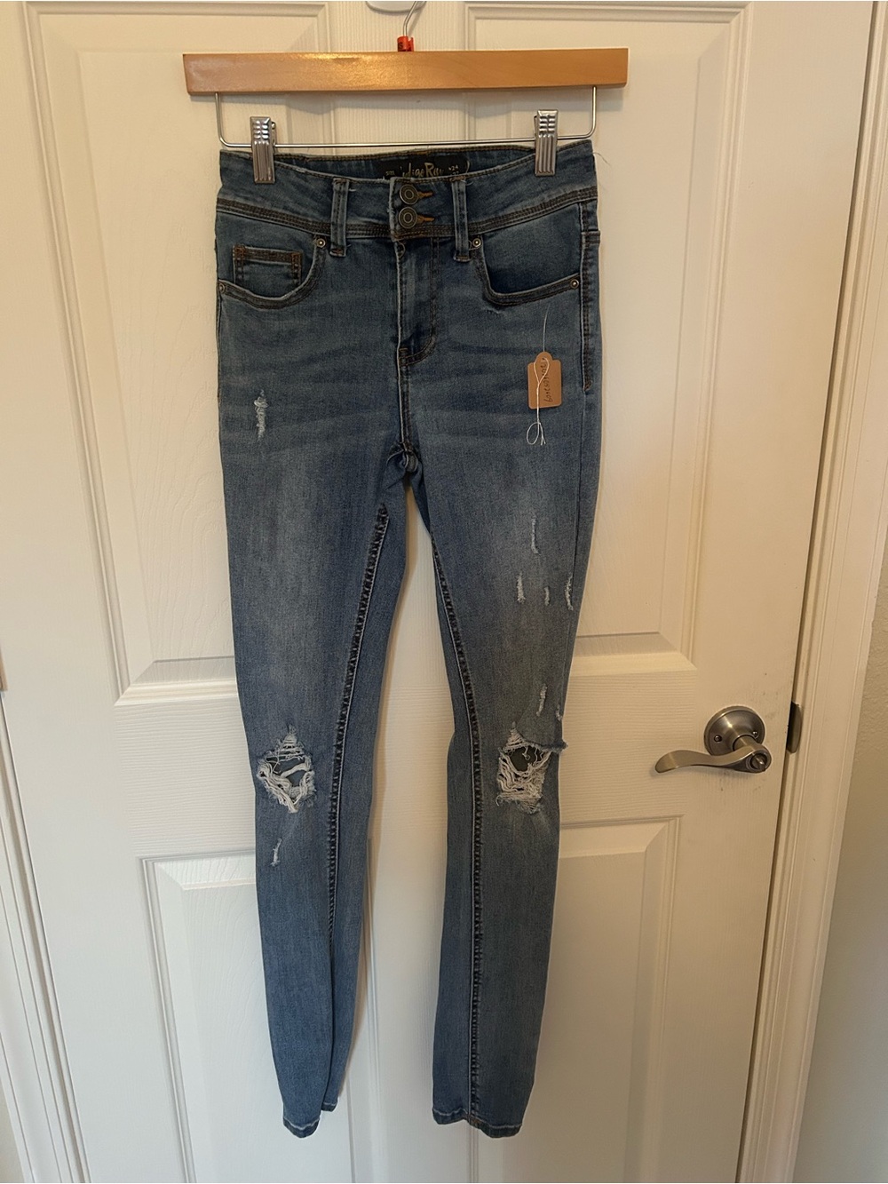 Indigo Rein Women's Skinny Distressed Jeans - Medium Blue size 24x27
